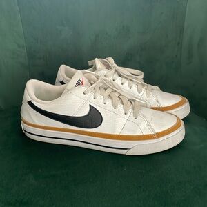 Nike court legacy sneaker